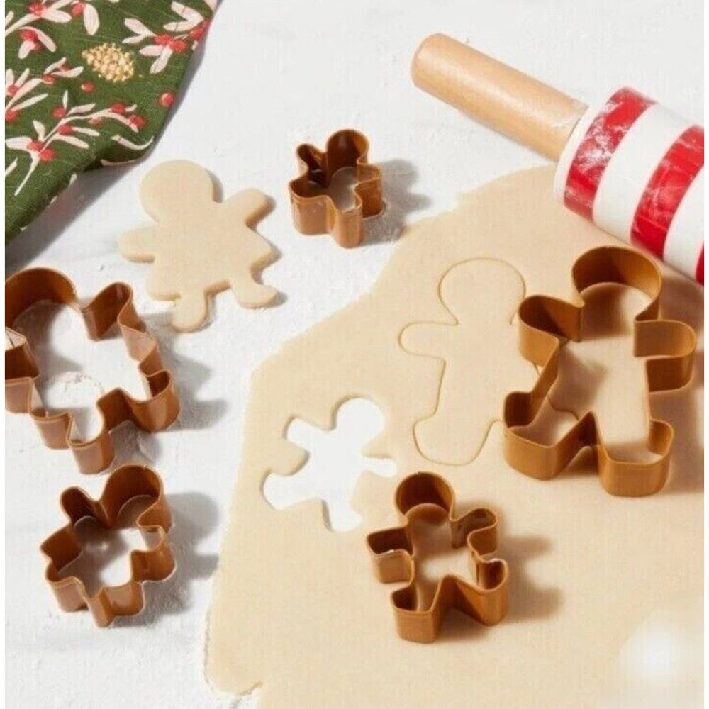 Wondershop Cookie Cutters Gingerbread Man Family Stainless Steel Set of 5